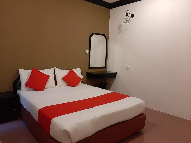 G City Hotel Телук-Інтан Екстер'єр фото